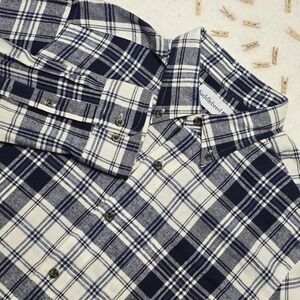 Saddlebred Flannel Shirt Mens M Navy White Plaid Long Sleeve 100% Cotton Classic